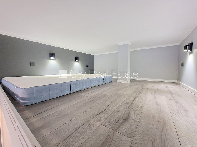 Fasādes māja, renovēta māja, ieeja no ielas, logi vērsti uz ielas pusi, divstāvīgs, studio Rīga - foto 13