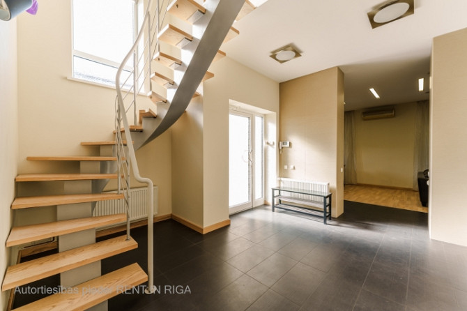 Сдается в аренду полностью меблированная часть таунхауса в Дарзциеме. Рига - изображение 2