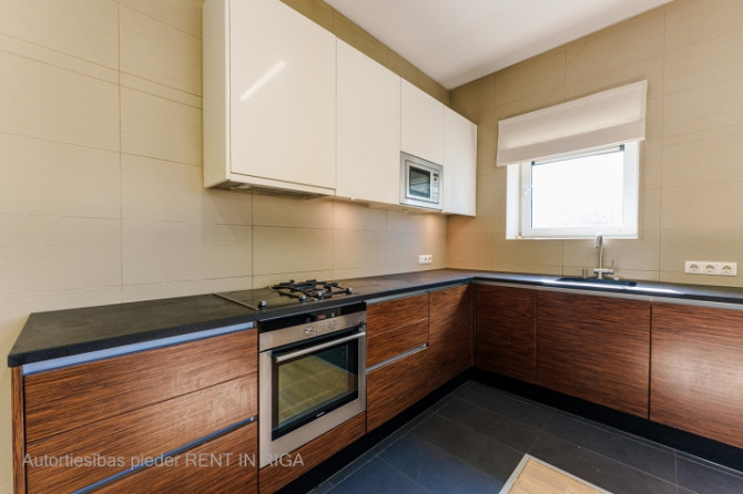 Сдается в аренду полностью меблированная часть таунхауса в Дарзциеме. Рига - изображение 8