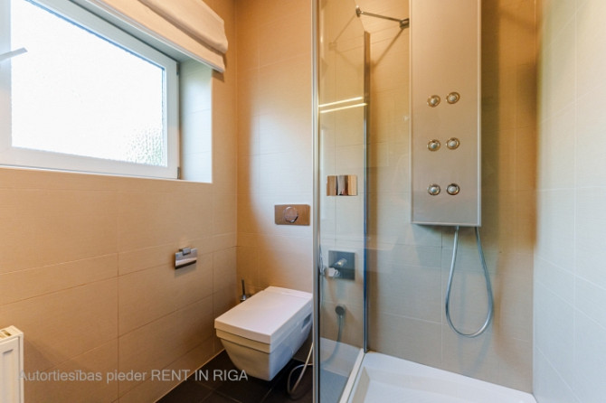 Сдается в аренду полностью меблированная часть таунхауса в Дарзциеме. Рига - изображение 9