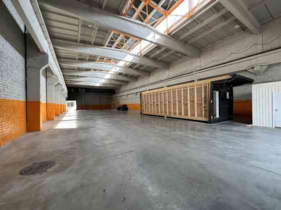 Отапливаемые промышленные помещения с кран-балкой 10 т.  Бывшая территория Rīga