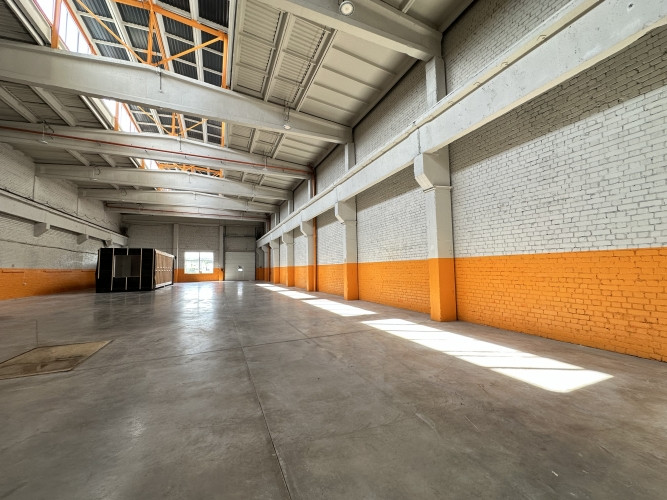 Apkurināmās ražošanas/noliktavas telpas ar telferi 10 t.  Brīvības gatve 201, pretī 