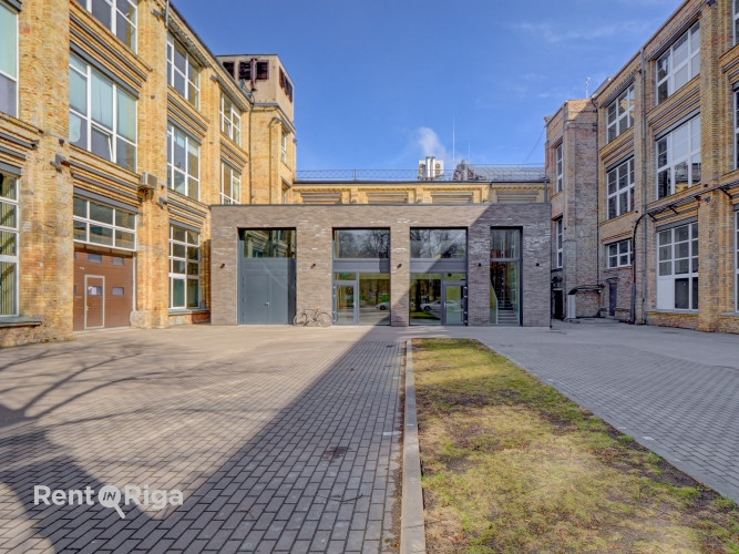 Iznomā renovētu ēku sakārtotā un attīstītā VEF rajonā!  Nomas maksā iekļautas 2 Rīga - foto 2