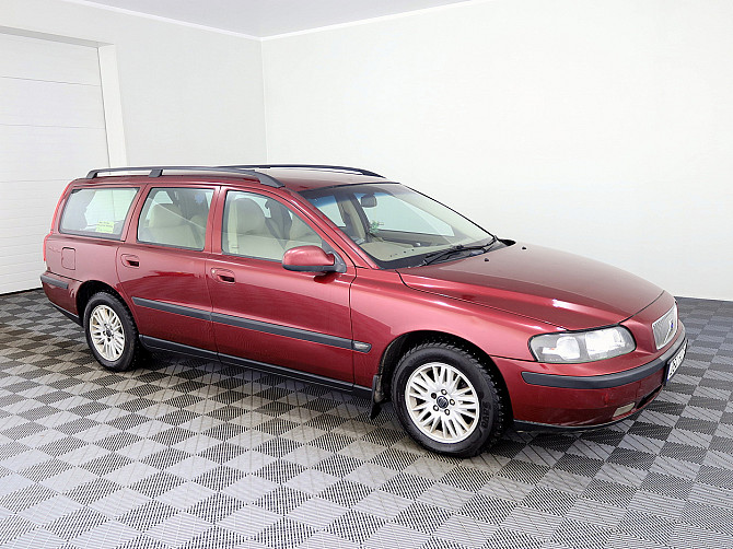 Volvo V70 Summum 2.4 D5 120kW Tallina - foto 1