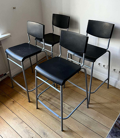 Стулья 6 шт. Вецрига самовывоз.
Все стулья очень прочные и крепкие.
Все 6 шт вместе - 35 евро.... Rīga - foto 3