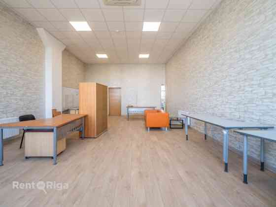 Аренда офисных помещений на улице Уриекстес, рядом с торговым портом.  Помещение Рига