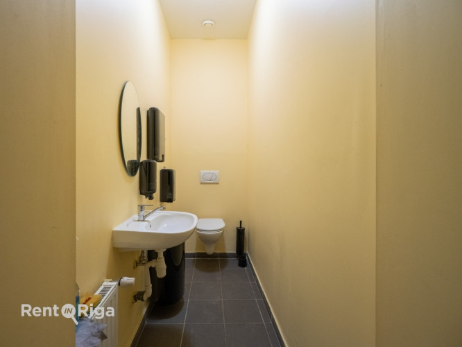 Аренда офисных помещений на улице Уриекстес, рядом с торговым портом.  Помещение Рига - изображение 9