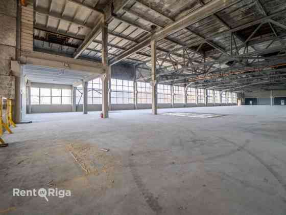 Plašas, gaišas ražošanas telpas ar biroju, garderobēm, dušām, WC.  Lokācija: Uriekstes iela 4a, prec Рига