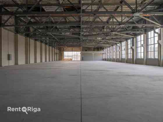 Plašas, gaišas ražošanas telpas ar biroju, garderobēm, dušām, WC.  Lokācija: Uriekstes iela 4a, prec Рига