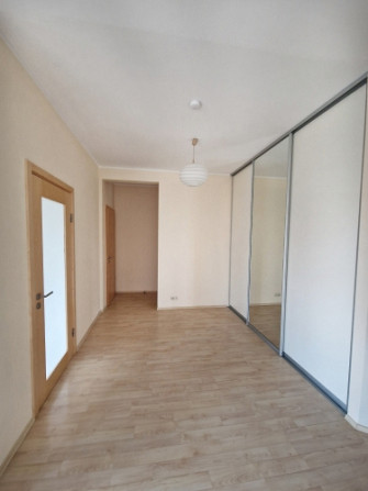 Īrei pieejams kvalitatīvs 3-istabu dzīvoklis projektā 