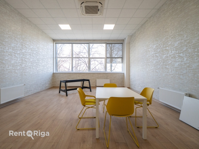 Аренда офисных помещений на улице Уриекстес, рядом с торговым портом.  Помещение Рига - изображение 1