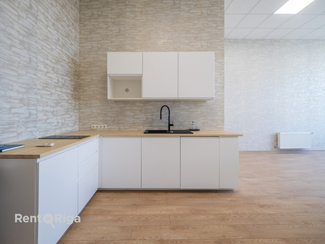 Аренда офисных помещений на улице Уриекстес, рядом с торговым портом.  Помещение Рига - изображение 4