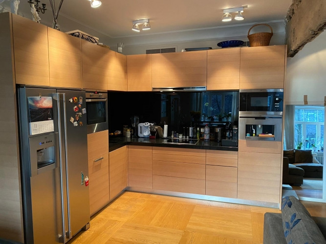 Сдается в аренду квартира с уникальным дизайнерским интерьером, есть парковка, Рига - изображение 4