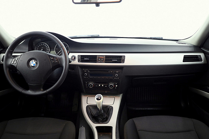 BMW 318 Touring Facelift 2.0 D 105kW Tallina - foto 5