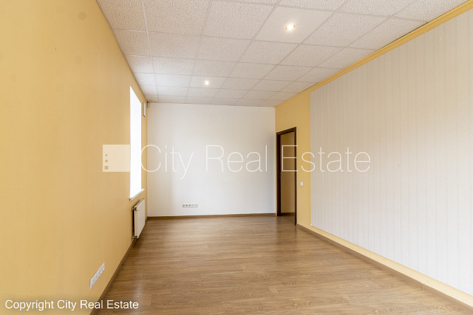 Фасадный дом, реновированный дом, благоустроенный озеленённый двор, закрытый Рига - изображение 4