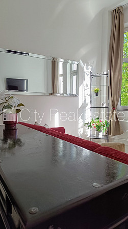 Фасадный дом, реновированный дом, вход с улицы, лифт, лестничная клетка после Рига - изображение 3