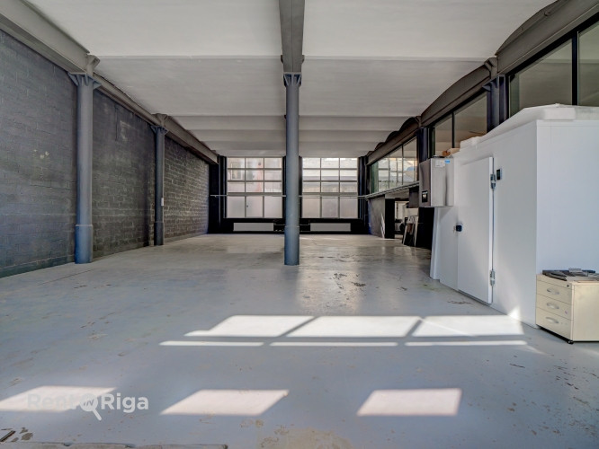 Светлые производственные/складские помещения в районе ВЭФ.  Преимущества: + Рига - изображение 1