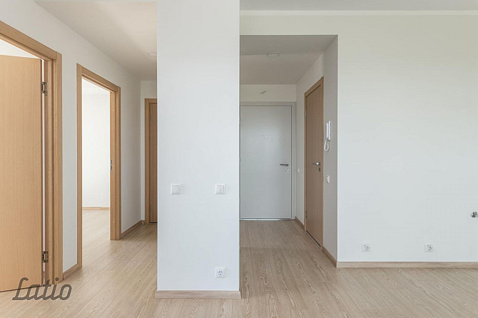 Pārdošanā funkcionāls un kvalitatīvi izbūvēts 4 istabu dzīvoklis modernā dzīvojamā Rīga - foto 5