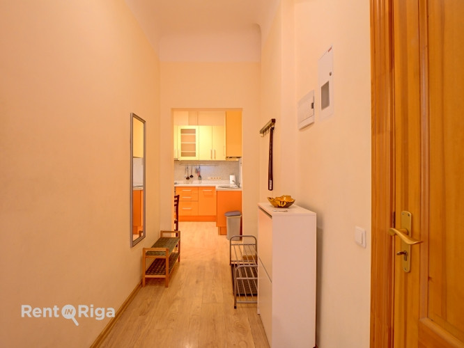 Izīrē 4 istabu dzīvokli Rīgas centrā!  Dzīvokļa plānojums ir ērts un funkcionāls  tajā Rīga - foto 7