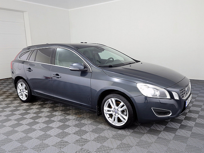 Volvo V60 Summum 2.0 D5 120kW Tallina - foto 1