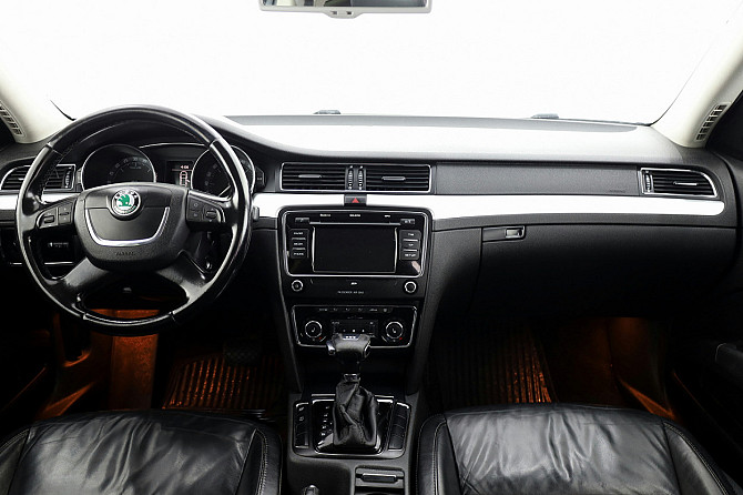 Skoda Superb Highline ATM 2.0 TDI 125kW Tallina - foto 5