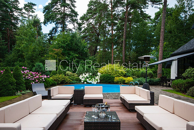 Privātmāja, labiekārtota apzaļumota teritorija, bruģēts piebraucamais ceļš, teritorijas Rīga - foto 14