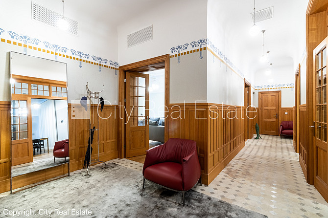 Fasādes māja, renovēta māja, slēgts pagalms, vieta automašīnai, ieeja no ielas un pagalma, Rīga - foto 19