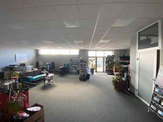 Офисное / торговое помещение в Зиепниеккалнсе (Ziepniekkalns).  1-й этаж; Помещение Рига