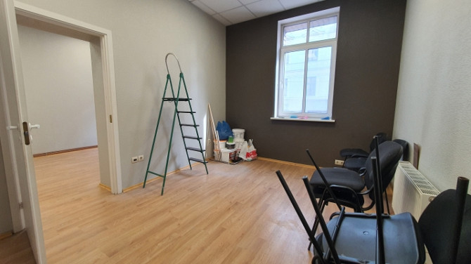 Продаётся здание на улице Марии.  Тип использования здания: 1220 здание с офисами. Рига - изображение 8