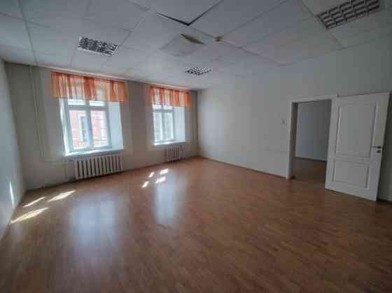 Two office spaces in Old Riga.  The owner will renovate the premises, as well as replace the ceiling Рига