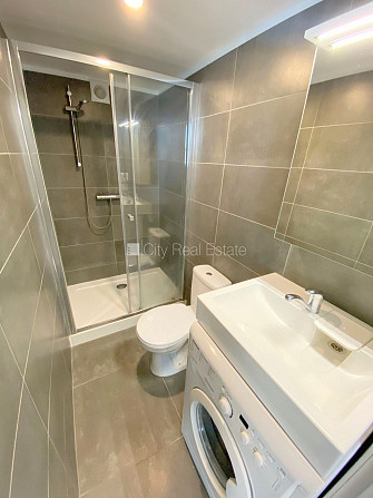 Fasādes māja, renovēta māja, slēgts pagalms, ieeja no ielas, kāpņu telpa pēc kapitālā Rīga - foto 16