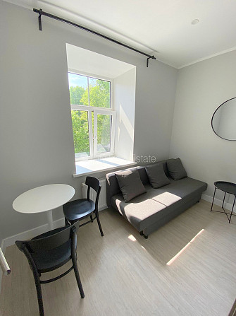 Fasādes māja, renovēta māja, slēgts pagalms, ieeja no ielas, kāpņu telpa pēc kapitālā Rīga - foto 13