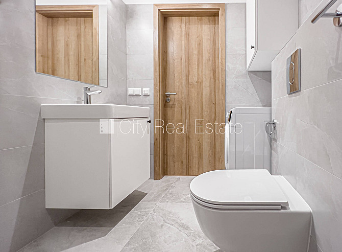 Fasādes māja, renovēta māja, slēgts pagalms, vieta automašīnai, kāpņu telpa pēc Rīga - foto 5