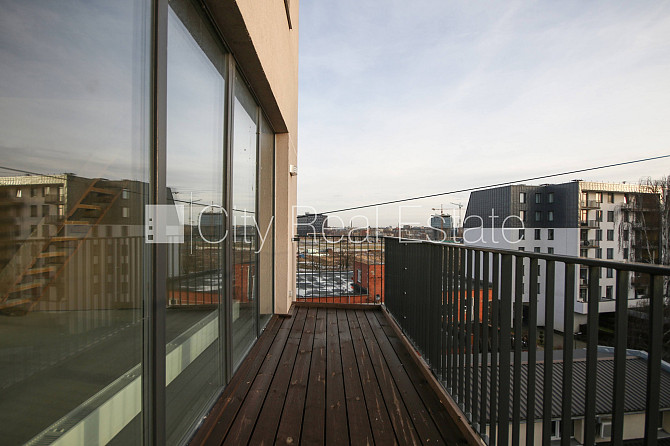 Jaunceltne, fasādes māja, slēgts pagalms, iespēja nomāt autostāvvietu, ieeja no ielas, ir Rīga - foto 16