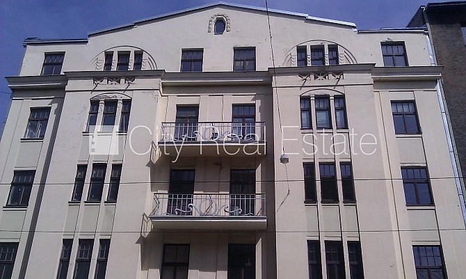 Fasādes māja, renovēta māja, slēgts pagalms, vieta automašīnai, kāpņu telpa pēc Rīga - foto 18