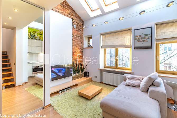 Mansards, franču balkons, divstāvīgs, centrālā apkure, koka stikla pakešu logi, jumta logi, Rīga - foto 12