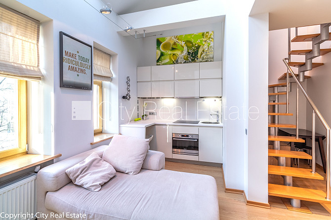 Mansards, franču balkons, divstāvīgs, centrālā apkure, koka stikla pakešu logi, jumta logi, Rīga - foto 13