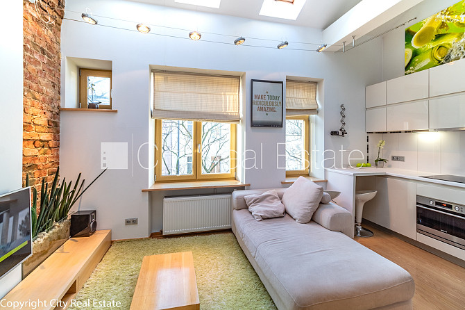 Mansards, franču balkons, divstāvīgs, centrālā apkure, koka stikla pakešu logi, jumta logi, Rīga - foto 11