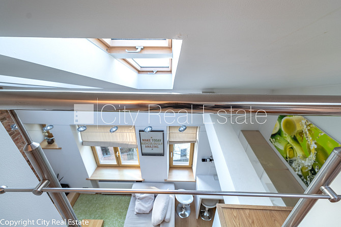 Mansards, franču balkons, divstāvīgs, centrālā apkure, koka stikla pakešu logi, jumta logi, Rīga - foto 12