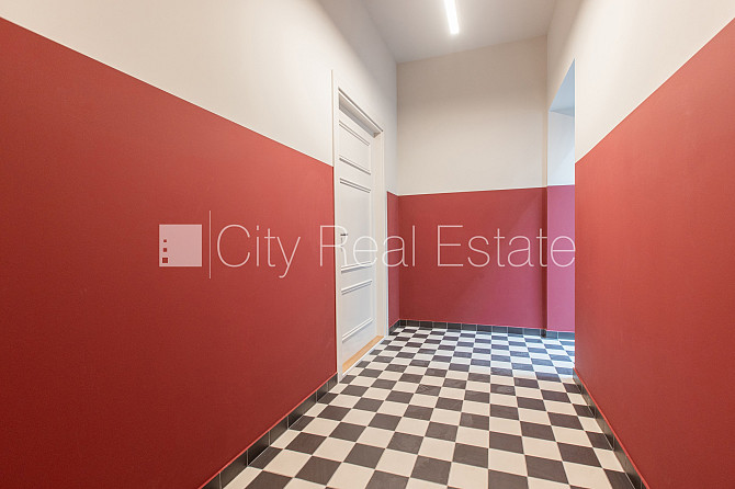 Fasādes māja, restaurēta māja, slēgts pagalms, ir lifts, kāpņu telpa pēc kapitālā Rīga - foto 20