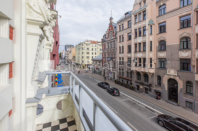 Fasādes māja, restaurēta māja, slēgts pagalms, ir lifts, kāpņu telpa pēc kapitālā Rīga - foto 7