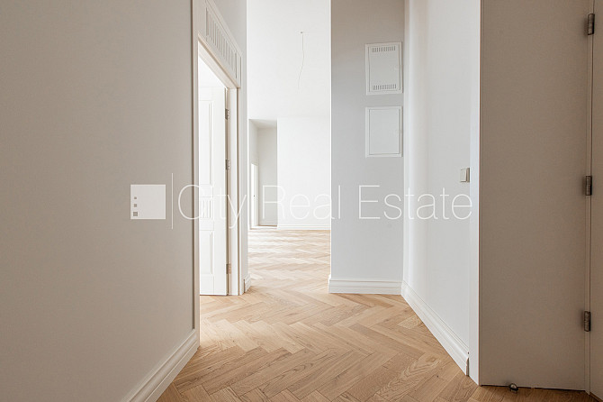 Fasādes māja, restaurēta māja, slēgts pagalms, ir lifts, kāpņu telpa pēc kapitālā Rīga - foto 14