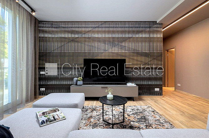 Jaunceltne, fasādes māja, labiekārtots apzaļumots pagalms, pazemes autostāvvieta, ieeja no Jūrmala - foto 3