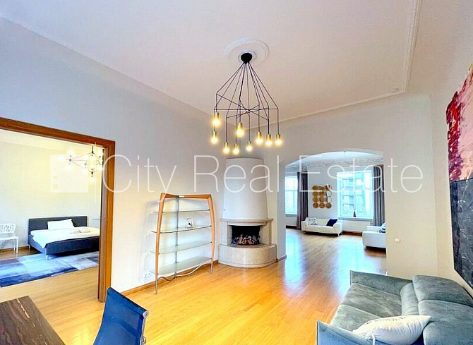 Fasādes māja, renovēta māja, labiekārtota apzaļumota teritorija, bruģēts piebraucamais Rīga - foto 14