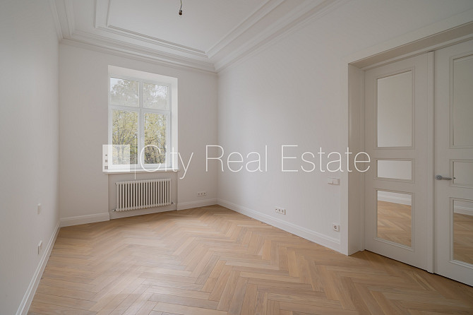 Fasādes māja, renovēta māja, labiekārtots apzaļumots pagalms, ieeja no ielas, ir lifts, Rīga - foto 17