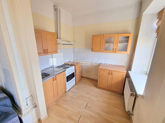 Pagalma māja, iespēja nomāt autostāvvietu, apsargāta autostāvvieta, ieeja no ielas un Rīga - foto 10