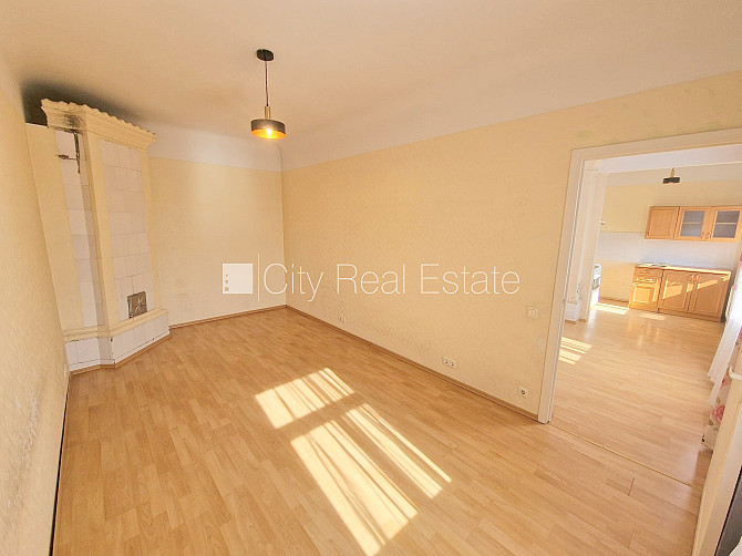 Pagalma māja, iespēja nomāt autostāvvietu, apsargāta autostāvvieta, ieeja no ielas un Rīga - foto 14