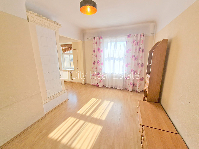 Pagalma māja, iespēja nomāt autostāvvietu, apsargāta autostāvvieta, ieeja no ielas un Rīga - foto 16