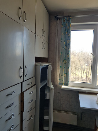 Pārdodu 602.sērijas 2-istabu dzīvokli pašā Purvciema centrā. Lieliska lokācija – apkārt visi... Rīga - foto 1