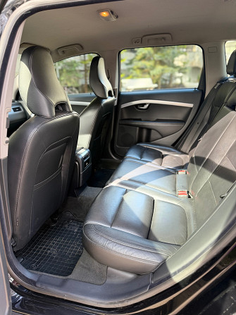 Pārdodu Volvo V70, uzticamu un ietilpigu auto.
Tikko izieta jauna TA un nomaksats cela
nodoklis.... Юрмала - изображение 5